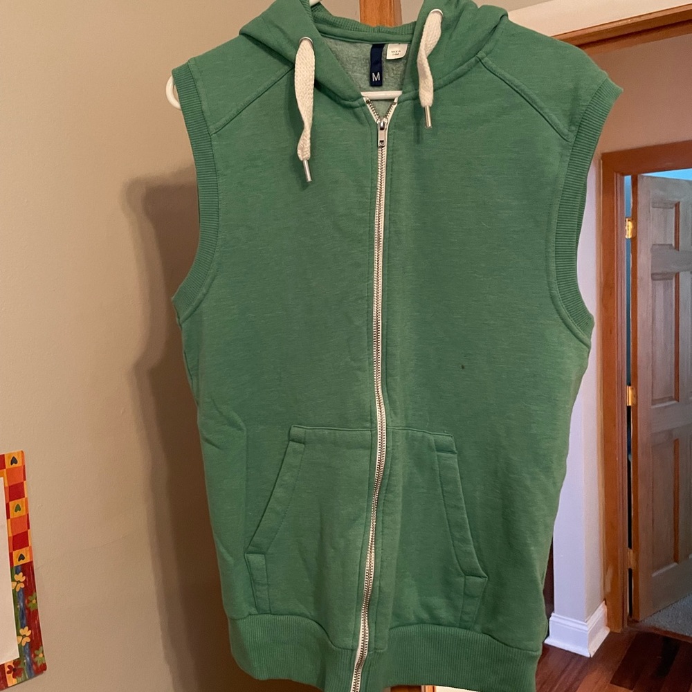 H&M zip up sleeveless hoodie